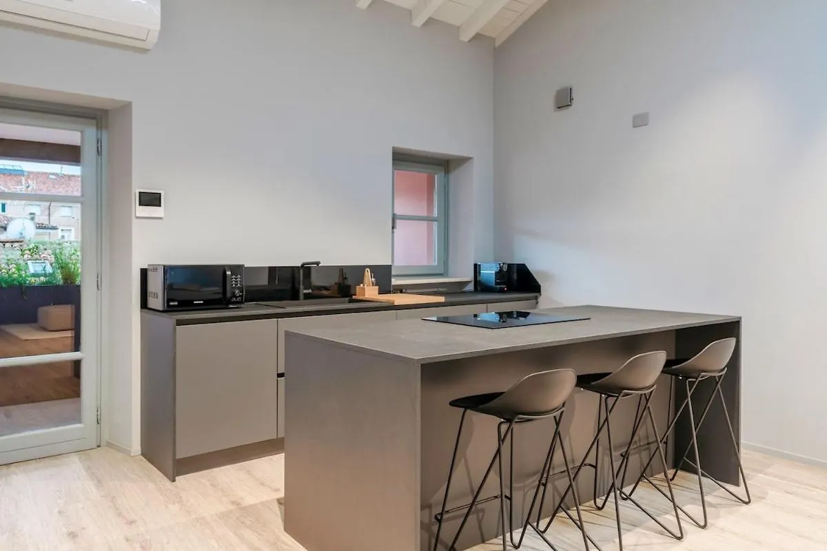 Residenza 56 - Brescia City - By Host4U Διαμέρισμα